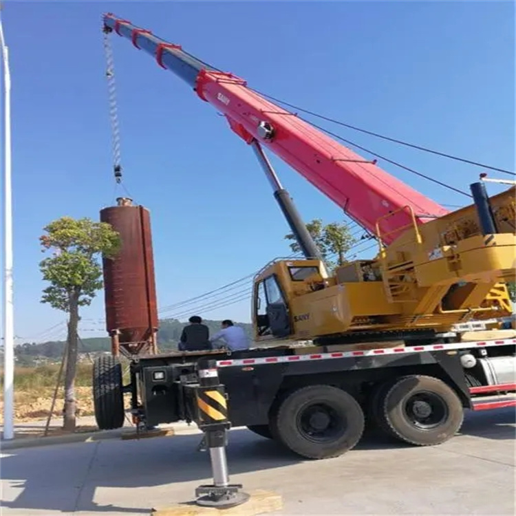 团风80吨吊车出租多少钱