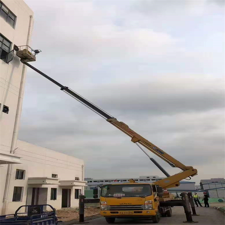 团风哪里有小型吊车出租的